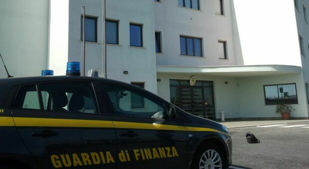 Ladispoli, la Guardia di finanza scopre falsi rimborsi delle tasse: maxi frode da 9 milioni, 27 indagati