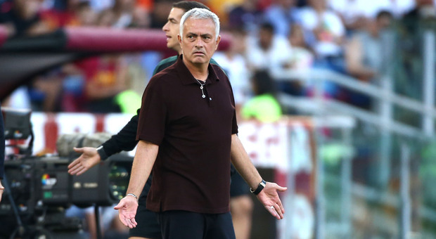 Roma, Mourinho e la panchina a impatto zero: dopo 7 turni ancora nessun gol dai subentrati