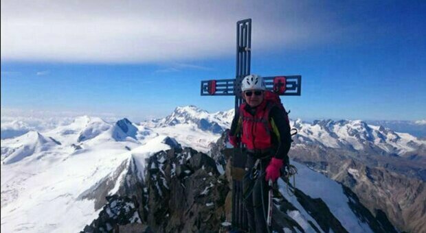 Svizzera, scialpinista 68enne muore travolto da una valanga: grave l'amico