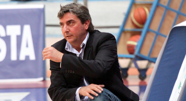 Basket in lutto, morto a 60 anni l'allenatore Antimo Di Biase