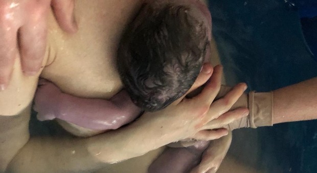 A Belcolle, ospedale di Viterbo, il primo parto in acqua
