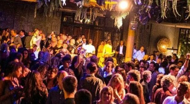 Focolaio a Pordenone, 50 contagiati alla maxi-festa in discoteca