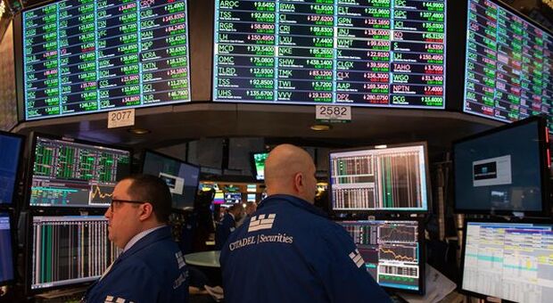 Wall Street, sondaggio strategist vede S&P 500 a +7,5% nei prossimi 12 mesi