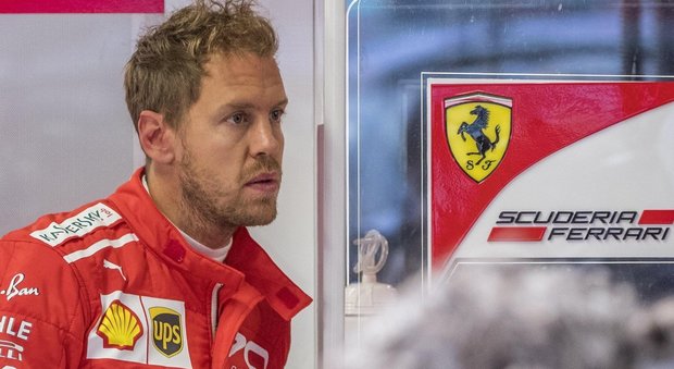 Vettel ai tifosi: «Una giornata difficile, ma arriviamo. Vedrete, arriviamo...»