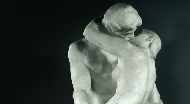 Troppo osé il bacio di Rodin: Facebook scandalizzato non pubblicizza la mostra