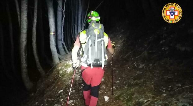 Majella, tre escursionisti si perdono durante la notte: salvati dal Soccorso Alpino