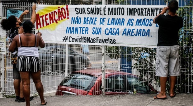 Coronavirus, in Brasile allarme favelas: guerra di sopravvivenza tra epidemia, fame e criminalità