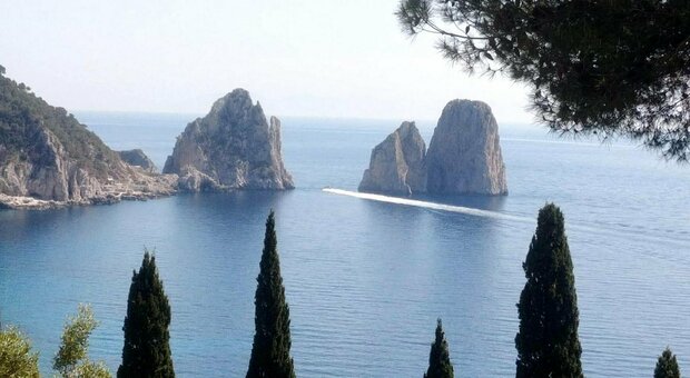 Isole, dove prenoteremo? Grecia avanti, ma da Capri all'Elba l'Italia punta a diventare covid-free