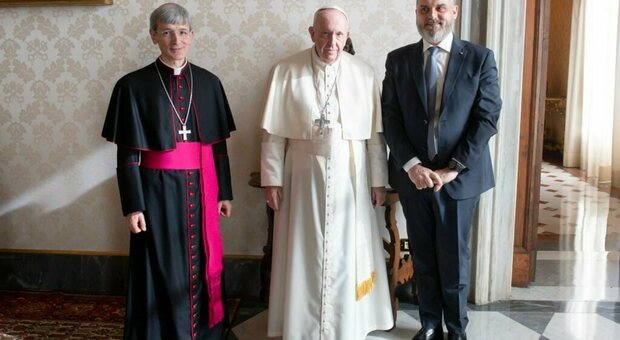 Il vescovo della diocesi Orvieto-Todi Sigismondi in udienza dal Papa come assistente generale di Azione Cattolica