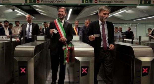 Roma, Marino inaugura la seconda tratta della metro C: «Abbiamo realizzato 18 chilometri in 2 anni»