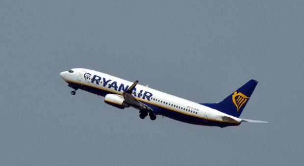 Ryanair, Antitrust apre una nuova indagine sul costo del bagaglio a mano