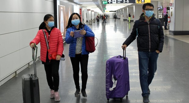 Coronavirus, tornano sotto esame i 200 passeggeri sbarcati a Roma da Wuhan