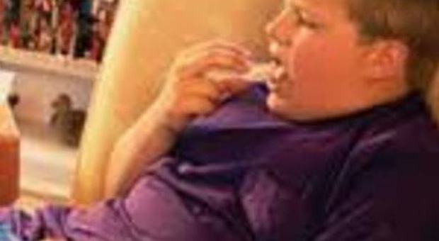 Bimbi obesi, un test saliva scopre se il fegato rischia