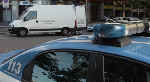 Roma, bomba esplode nel parcheggio del commissariato Tuscolano di via Gallo