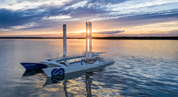 L Energy Observer, catamarano elettrico ad alimentazione ibrida con tecnologia fuell cell di Toyota