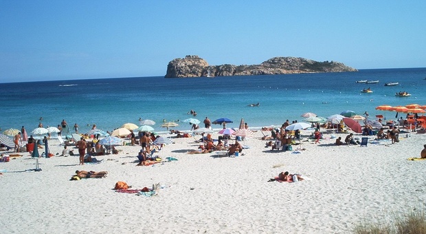 Sardegna, sempre più spiagge a numero chiuso e ticket a pagamento: la lista aggiornata del 2022 e quanto costano