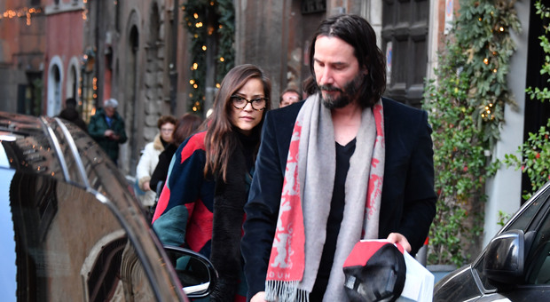 Keanu Reeves a Roma con la sorella malata: l'attore piange in strada