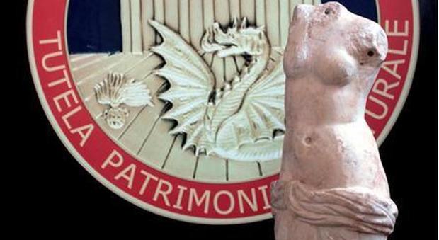 Roma, recuperata la statua di Afrodite rubata nel 2011: tombarolo di Ladispoli l'aveva venduta all'estero