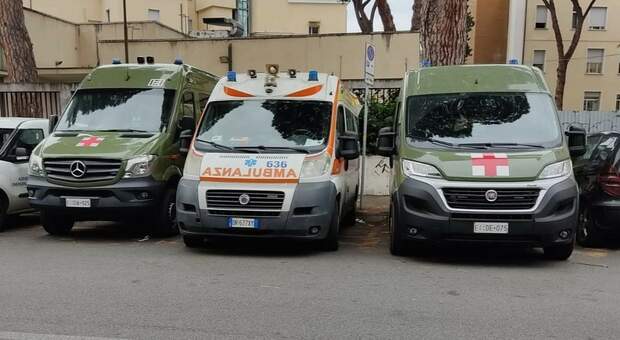 Roma, mancano le ambulanze: il 118 chiede in prestito i veicoli dell'Esercito