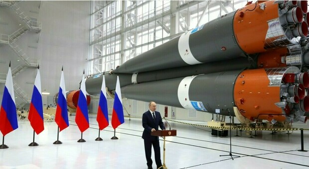 Putin sta preparando un test nucleare? La Nato ha già avvisato i Paesi membri: gli scenari