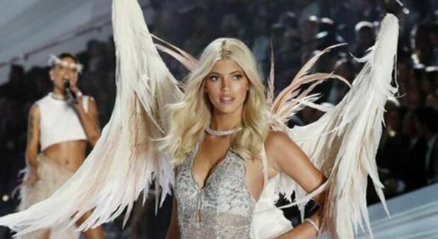 Victoria's secret, niente più Angeli Barbie: le ali saranno quelle di donne di successo