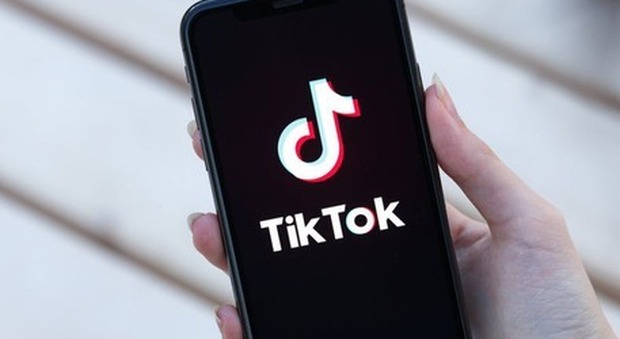 TikTok, bimba morta a Palermo: Garante privacy blocca gli utenti di cui non sia stata verificata l'età