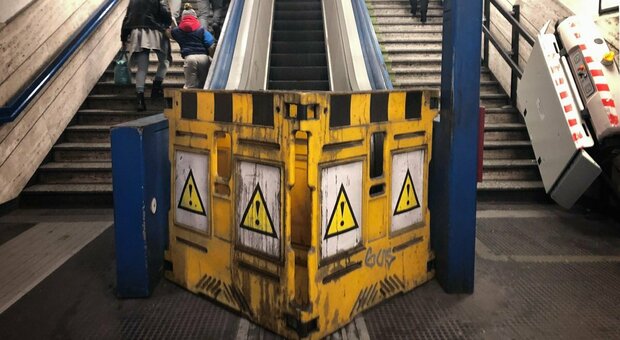Roma, scale mobili e treni, allerta dell'Authority «Non sono sicuri»