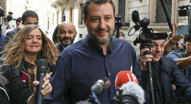 Totoministri governo Meloni: Salvini (che vuole gli Interni) tra il Lavoro o lo Sviluppo Economico. Moratti o Ronzulli alla Salute