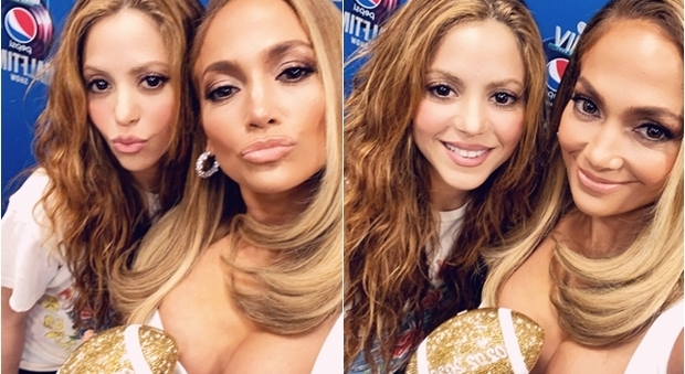 Super Bowl, il selfie "definitivo": Jennifer Lopez insieme a Shakira