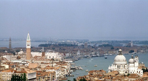 Qualità dell'aria di Venezia resta sotto lente dell'Europarlamento