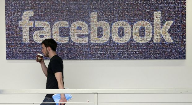 Facebook sulle orme di Snapchat: in arrivo i messaggi "usa e getta"