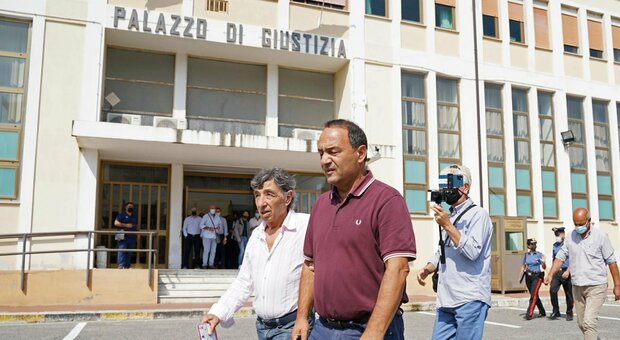 Mimmo Lucano condannato a 13 anni e 2 mesi. «Presunti illeciti nella gestione dei migranti»