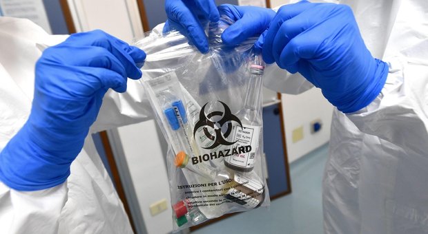 Coronavirus, quattro casi italiani durante la Sars e due di ebola: tutti guariti