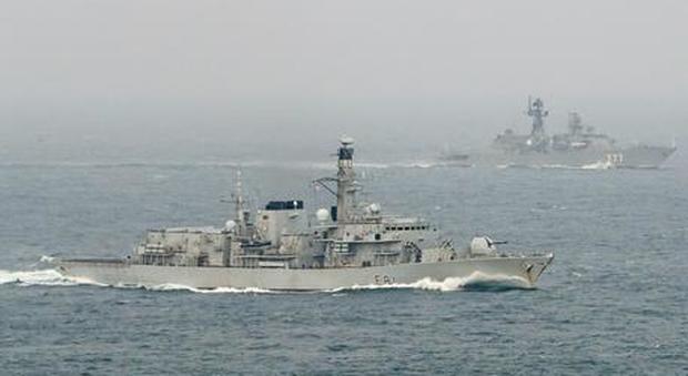 Gb, nave da guerra russa sorpresa in acque britanniche: interviene la Royal Navy