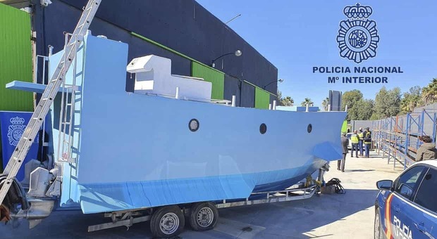 Sottomarino dei narcos sequestrato in Spagna: poteva trasportare due tonnellate di droga