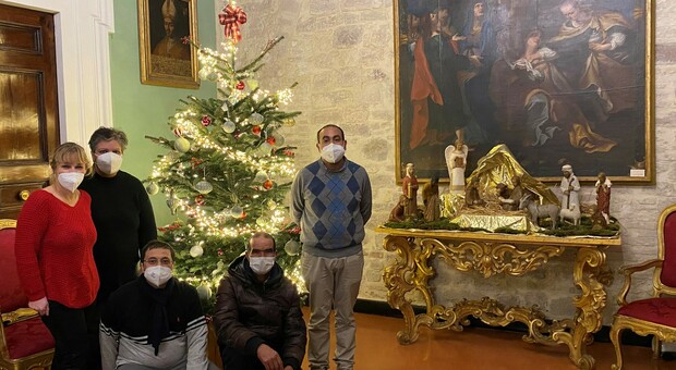 Perugia: allestiti presepe e albero di Natale in arcivescovado da alcuni operatori volontari della “Mensa San Lorenzo”