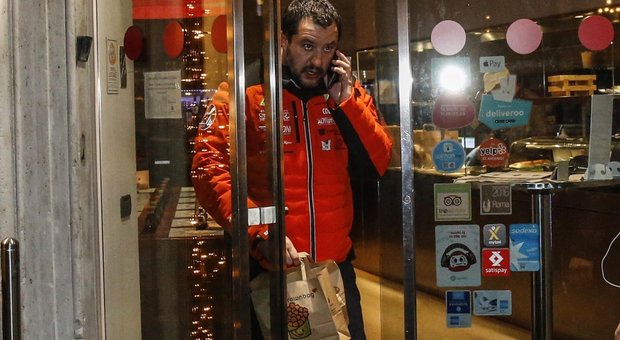 Salvini, la cena take away prima del vertice: sushi piccante e tre confezioni di fagioli