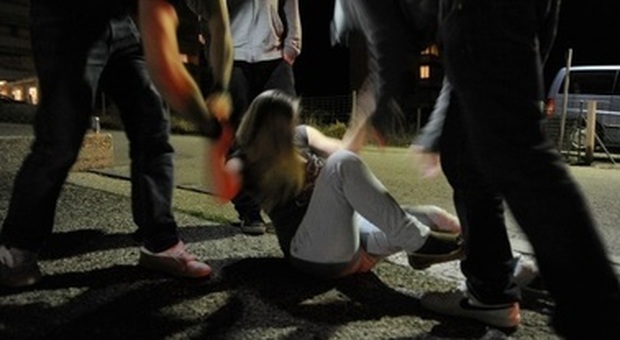 Roma, violenze sessuali: due minorenni e una trentenne aggredite nella notte, due arresti