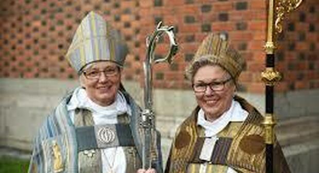 Germania, cresce il fronte dei teologi che vogliono discutere liberamente del sacerdozio femminile