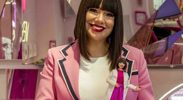 Per l'8 marzo arriva la Barbie con le sembianze dell'Estetista Cinica, modello di empowerment femminile