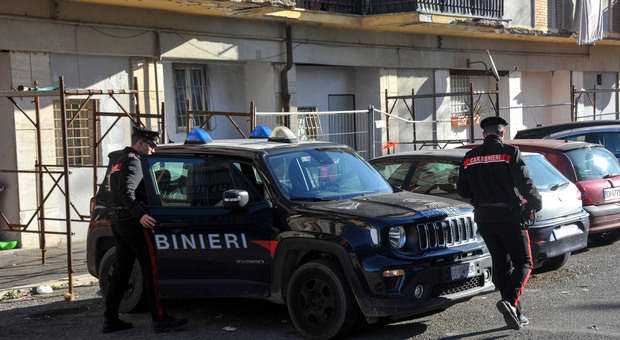 I carabinieri in via del Sommergibile, scena dell'agguato mortale