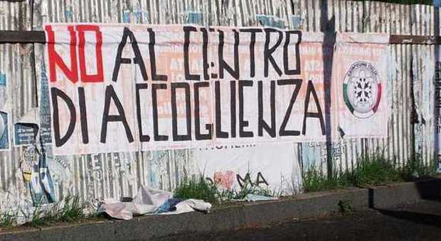 Tor Sapienza, corteo di protesta all'Eur: «Occupiamo le stazioni»