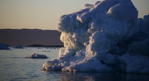 Groelandia, il ghiaccio si scioglie 100 volte più veloce di quanto pensavamo: perchè gli scienziati sono preoccupati