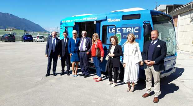 Minibus elettrici, riprende la produzione a Frosinone: previste 150 assunzioni