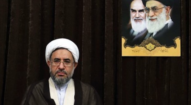 L'Iran chiede aiuto a Papa Francesco per togliere le sanzioni Usa