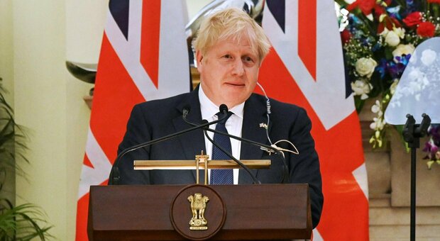Boris Johnson ancora nella bufera, le denunce choc: «Tre ministri accusati di abusi sessuali, segnalati 56 deputati»