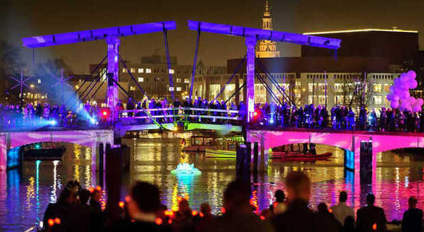 Foto Di Amsterdam A Natale.Un Festival Di Luci Accende Il Natale Di Amsterdam