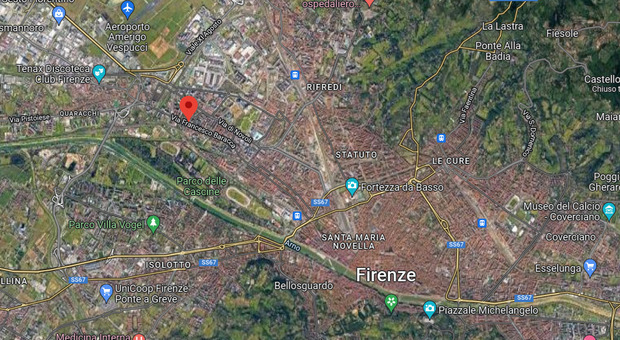 Firenze, sparatoria in un palazzo di via Baracca: feriti due uomini, uno è in gravi condizioni