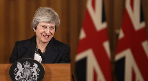 Brexit, nel governo May dimissioni a raffica: via tre ministri, anche quello responsabile
