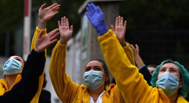 Coronavirus diretta, Spagna: 325 morti in 24 ore, aumento dell'1%, maggiore rispetto a quelli registrati i giorni scorsi